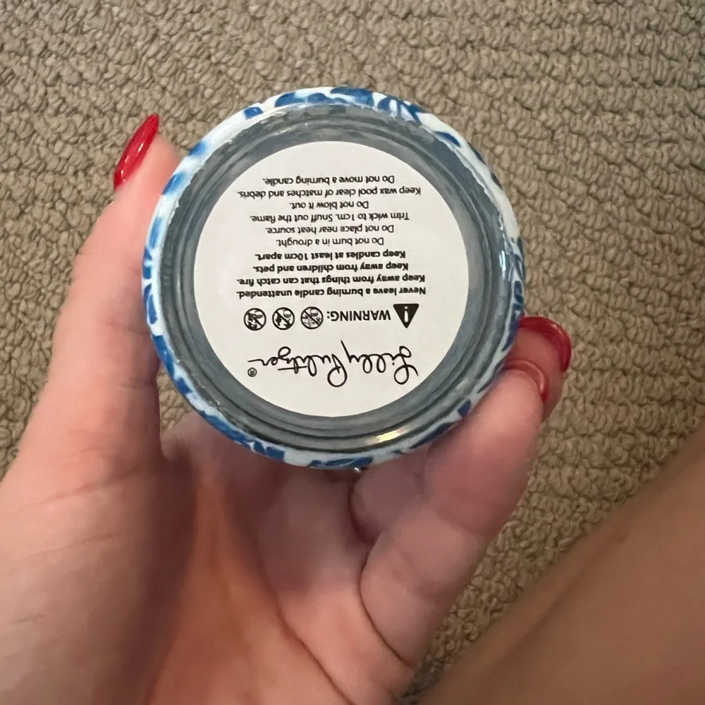 Lilly Pulitzer Blue and White Botanical candle